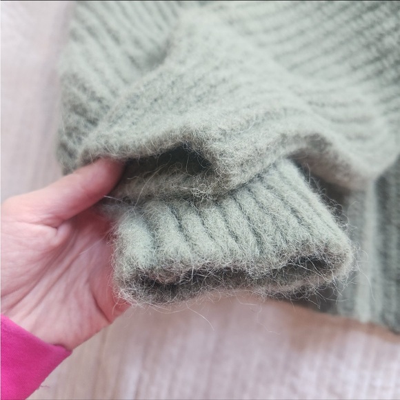 NWT Sezane Paris Gilet Basile cardigan sweater in khaki green size L - Picture 7 of 12